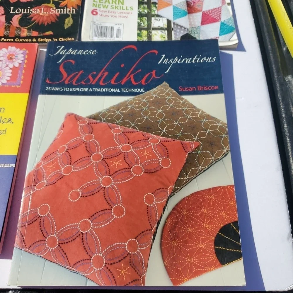 Sashiko Sourcebook Patterns Projects Inspirations‎ Briscoe Quilt Magazine lot 7